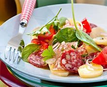 SALADE SAUCISSONS